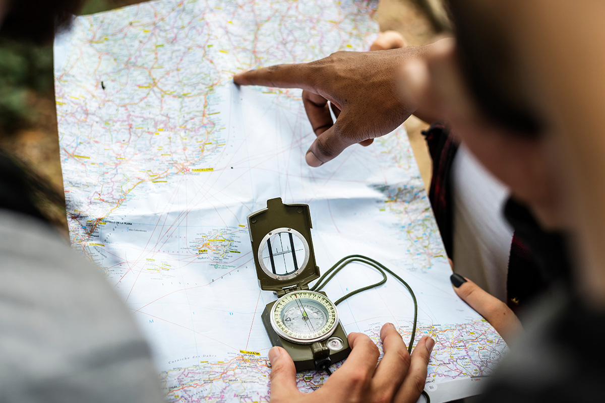How to Use a Compass &ndash; The Modern Adventurer&rsquo;s Guide 7