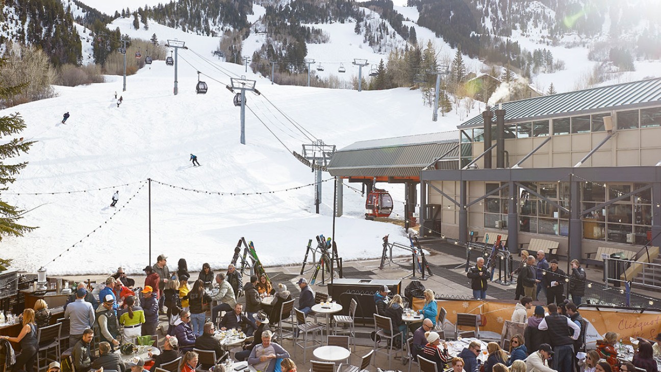 A sunny day at Apres Ski Bar - Little Nell