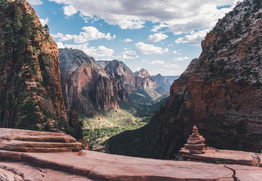 Angels Landing in Zion National Park is one of the most popular US hiking trails