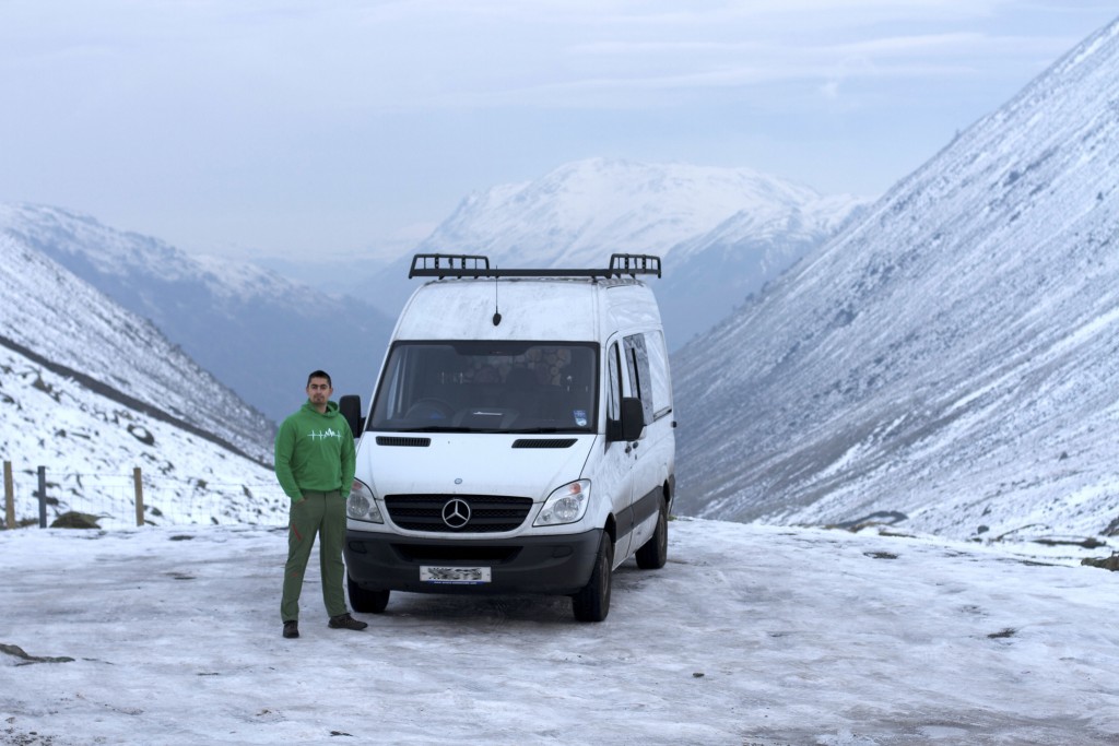 SprinterVan_Snow