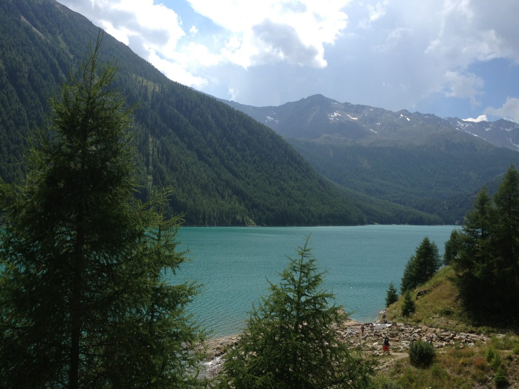 AlpineLake_VaSenales_Italy