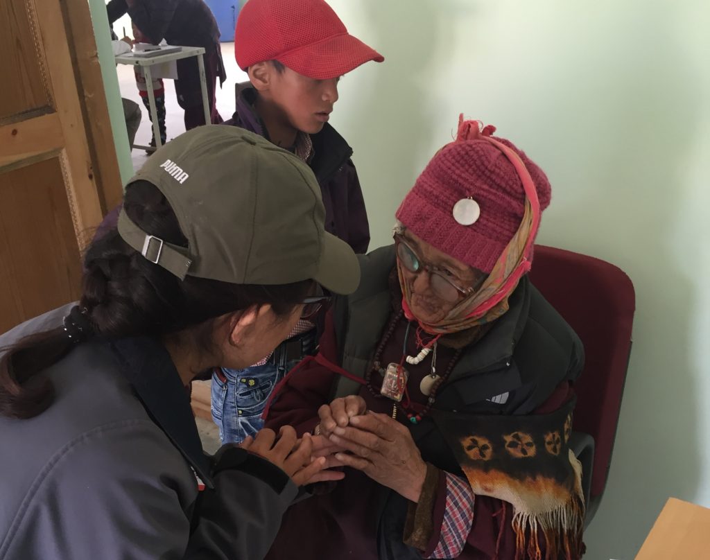 Zanskar_Hospital_Woman