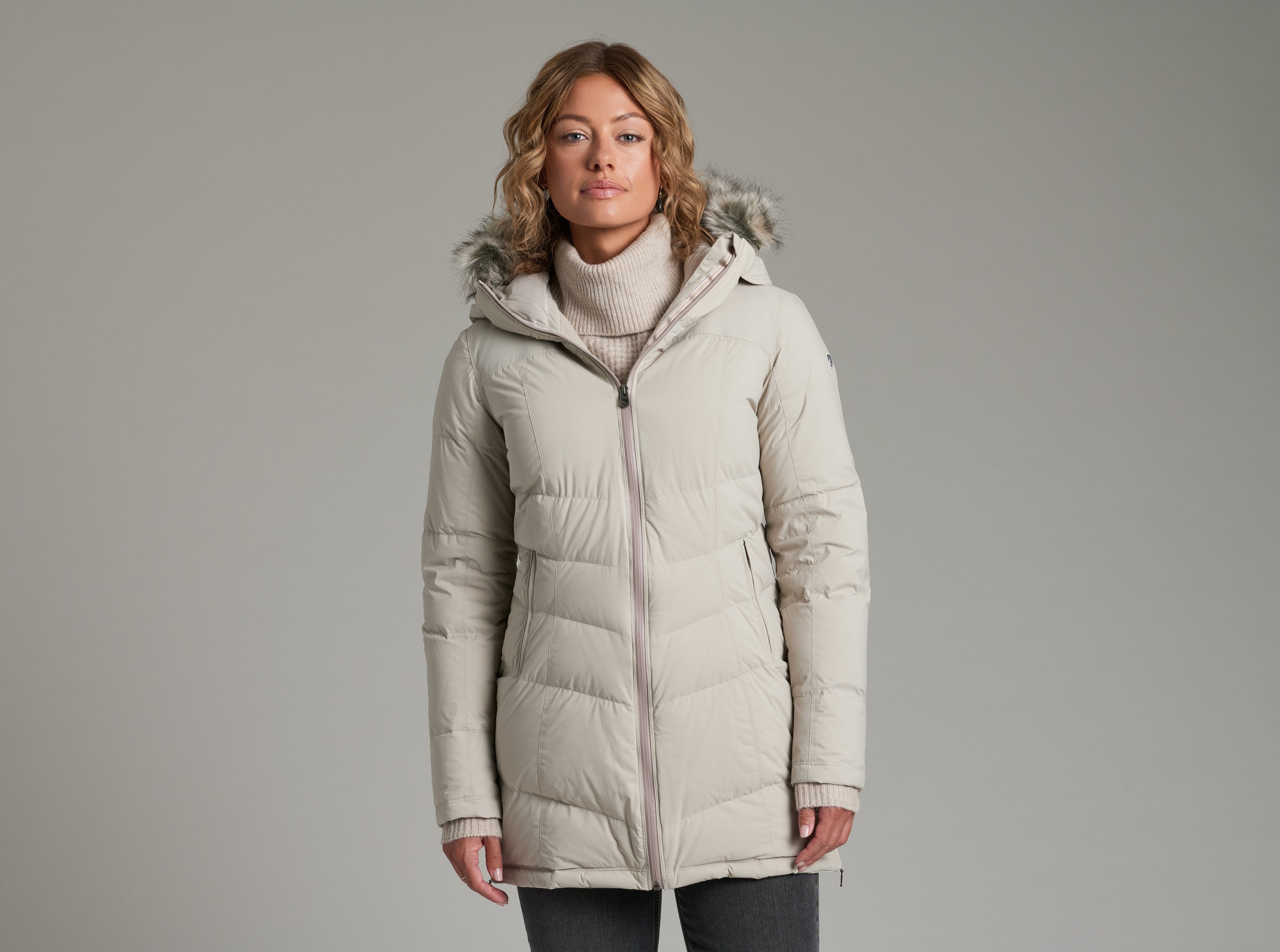 KUHL W's Frost Parka MOON LIGHT Front
