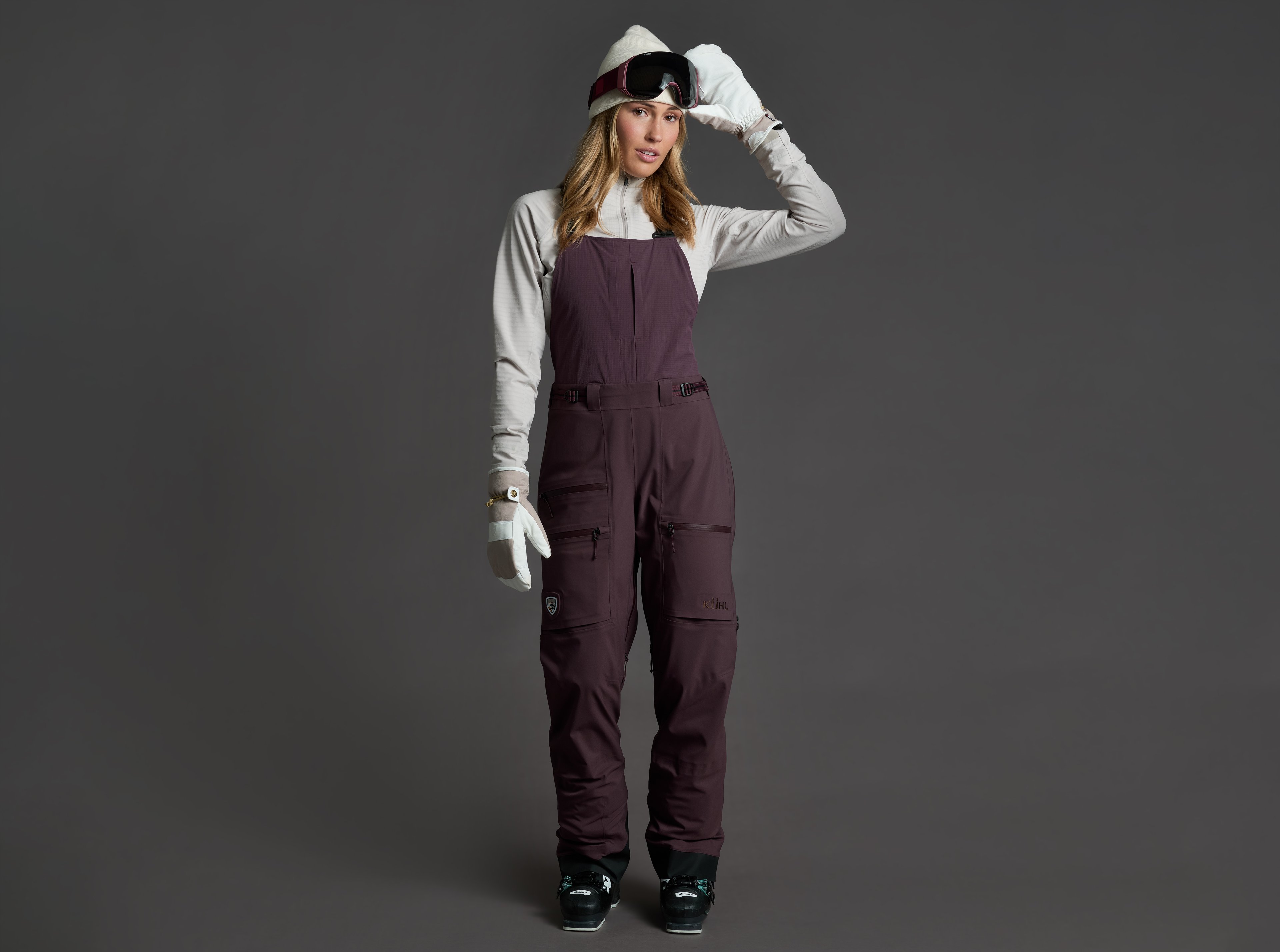 KUHL W's The Defiant Bib WINTER BERRY Front